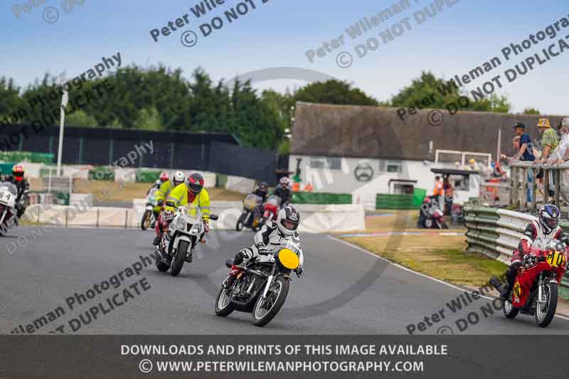 Vintage motorcycle club;eventdigitalimages;mallory park;mallory park trackday photographs;no limits trackdays;peter wileman photography;trackday digital images;trackday photos;vmcc festival 1000 bikes photographs